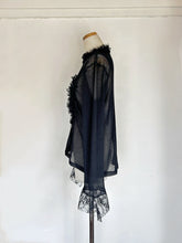 Cargar imagen en el visor de la galería, Crew Neck High Count Twist Yarn Sheer Waffle Shirring Lace Frill P/O