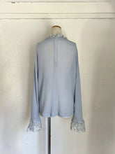 Cargar imagen en el visor de la galería, Crew Neck High Count Twist Yarn Sheer Waffle Shirring Lace Frill P/O