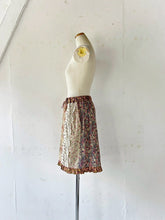 Cargar imagen en el visor de la galería, Flower Print Mix Patchwork Waist Elastic Drowstring Garment Dye Half Length PT #1513460