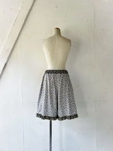 Cargar imagen en el visor de la galería, Flower Print Mix Patchwork Waist Elastic Drowstring Garment Dye Half Length PT #1513460