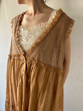 将图片加载到图库查看器,Sheer Tulle Yolk Gather Tiered Front Button Gilet Dress #7523545