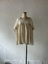 Cargar imagen en el visor de la galería, Sheer Tulle &Loan Squea Big Shilette P/O BL #7523044