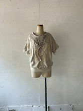 将图片加载到图库查看器,Front Lace up French Sleeve P/O #1521023