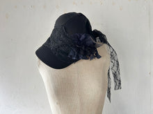 Cargar imagen en el visor de la galería, Cotton Twill Cap With Flower Motif & Lace Back Ribbon #1515934