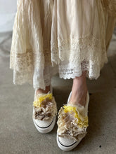 画像をギャラリービューアに読み込む, Dorothy Shoes cotton Linen Torchon Lace Mix Loan Frill Slipon Sneaker #1525936
